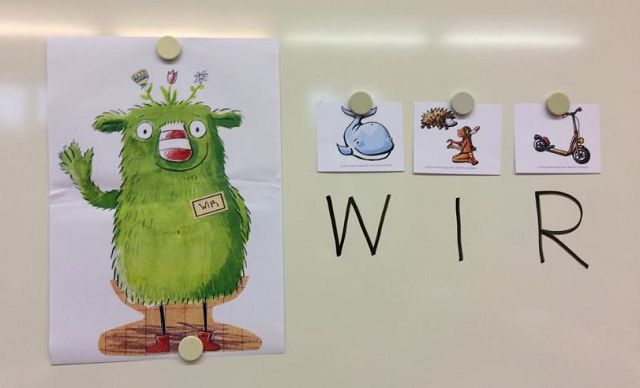 Die Klasse 1b hat zum Buch "Das kleine WIR" gearbeitet